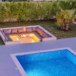 Oasis *