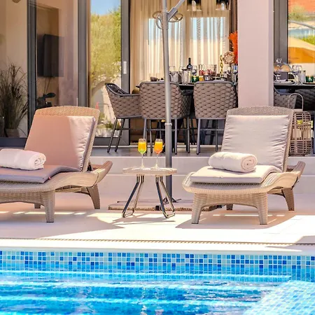 Oasis فيلة زادار